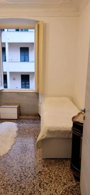 The Friend'S Hause Bed & Breakfast Genoa Italy