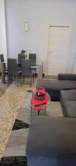 The Friend'S Hause Bed & Breakfast Genoa